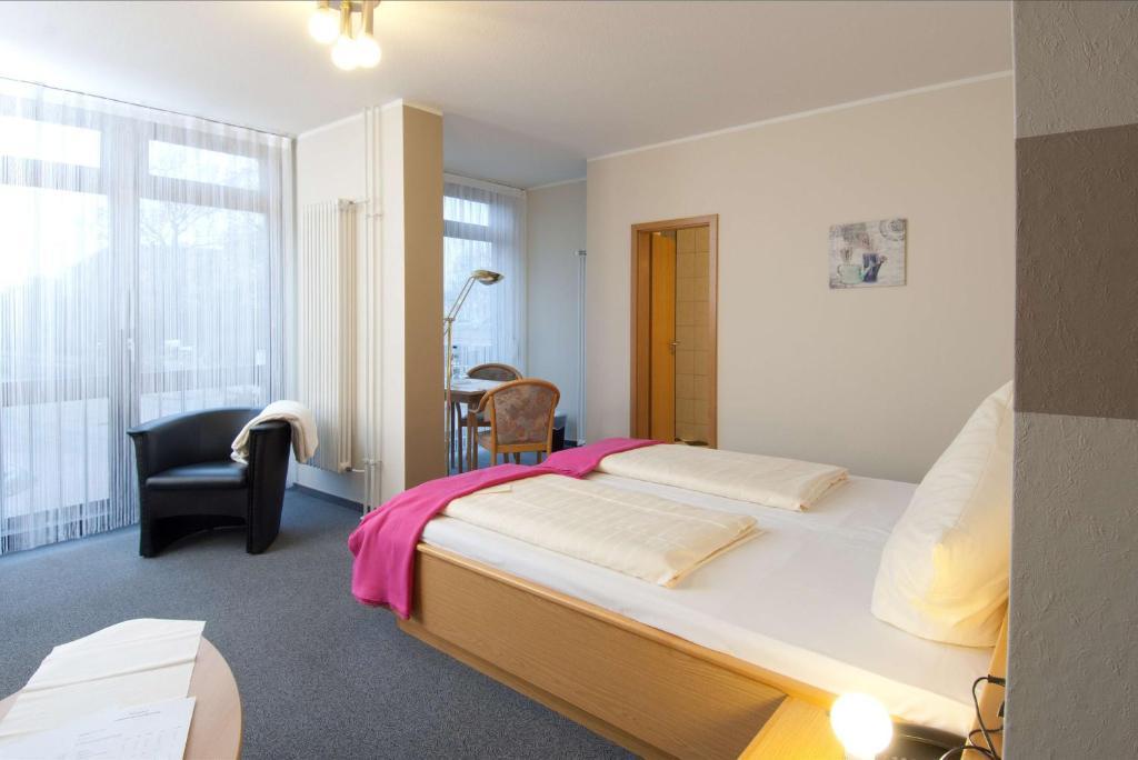 Hotel Garni Am Goetheplatz Bad Münster am Stein-Ebernburg الغرفة الصورة